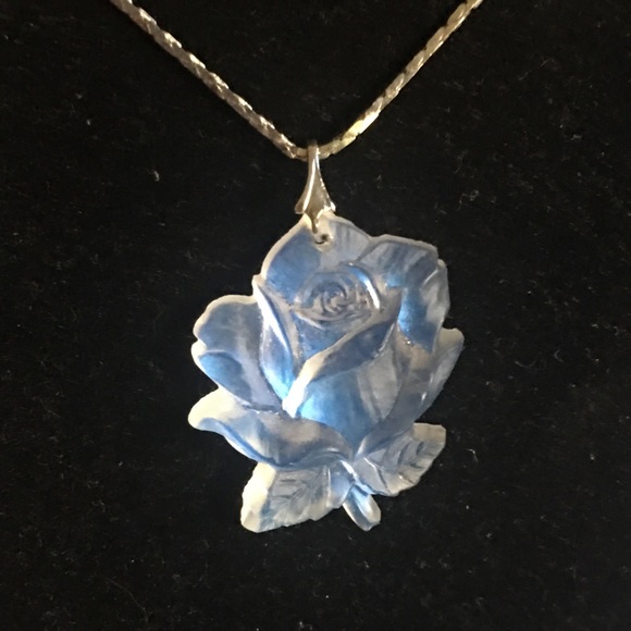 Acrylic Rose Necklace - Picture 1 of 4